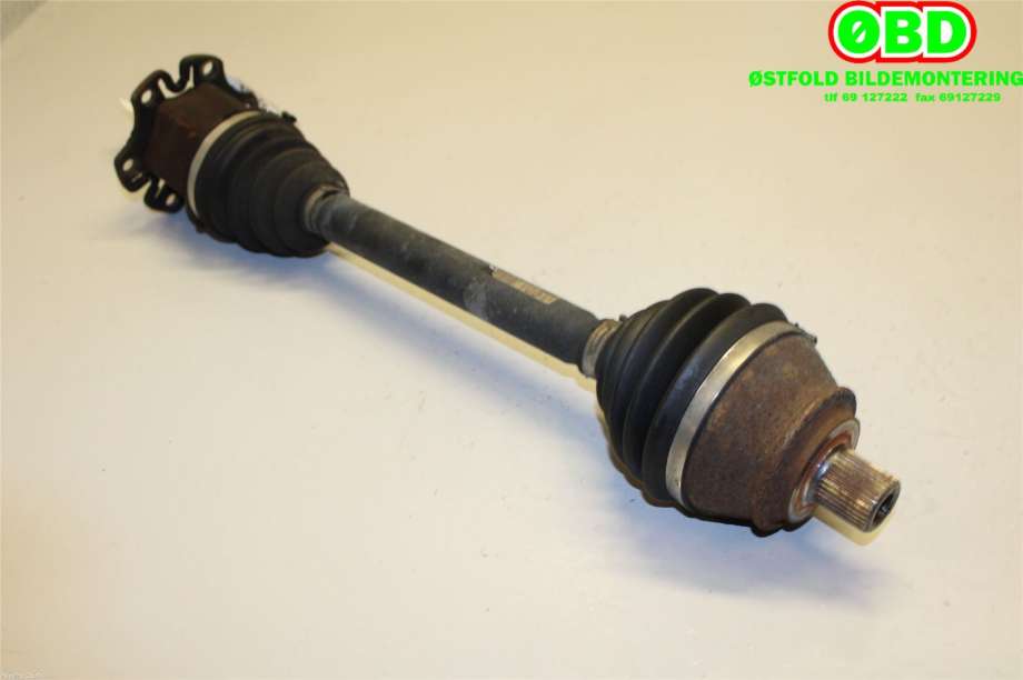 Drivaksel venstre foran til Audi A6 2005-2008 (Type III, Fase 1) (C6) (C6) (AUDI|4F0 407 271 H|4F0 407 451 BX|4F0407271H)