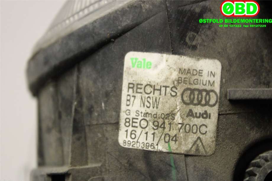 Tåkelykt høyre foran til Audi A4 2001-2004 (Type II) (B6) (B6) (AUDI|8E0 941 700 C|8E0 941 700 E|8E0941700C)