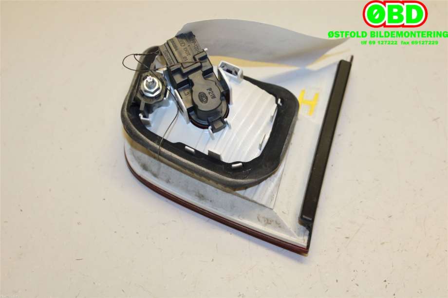 Baklykt høyre indre til Audi A4 2001-2004 (Type II) (B6) (B6) (AUDI|8E5 945 094 A|)