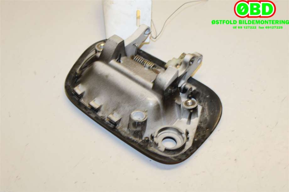 Bakluke/bakdør håndtak til Toyota RAV4 2000-2006 (Type II)  (TOYOTA|6909042060C0|)