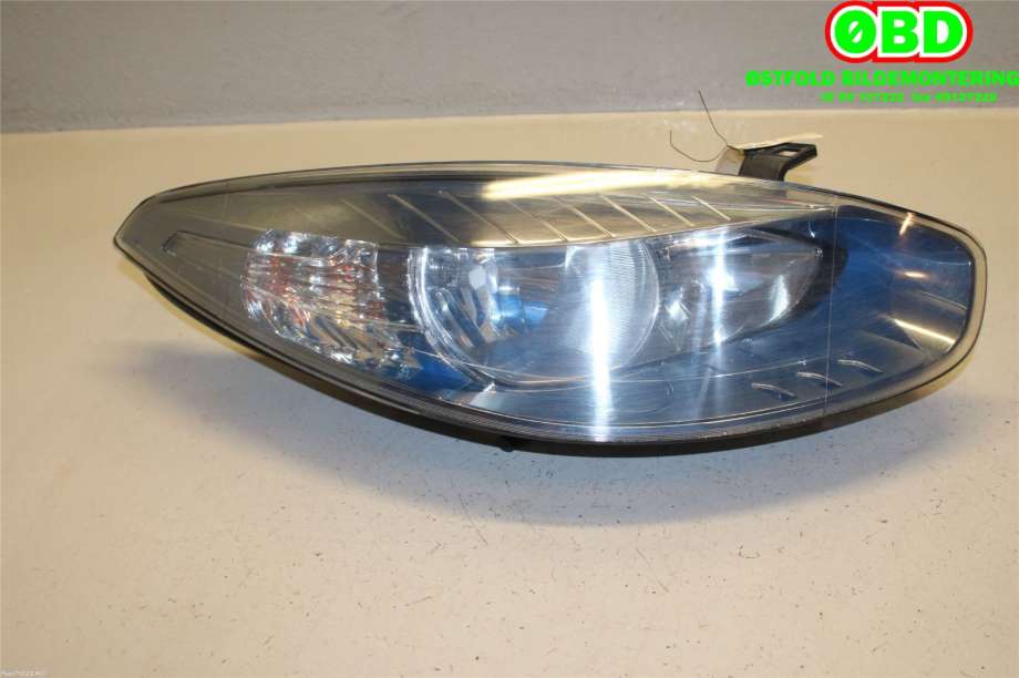 Frontlykt høyre halogen til Renault Fluence Z.E 2011-2014 (RENAULT|260105585R|)
