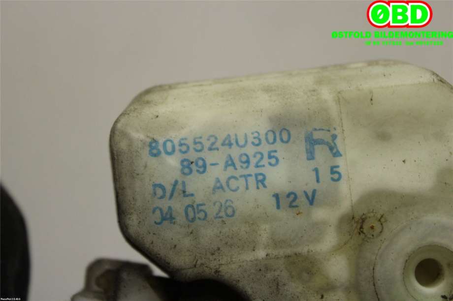 Låsekasse høyre bak til Nissan X-Trail 2002-2007 (T30) (T30) (NISSAN|82502AA210|82502AA21A|)