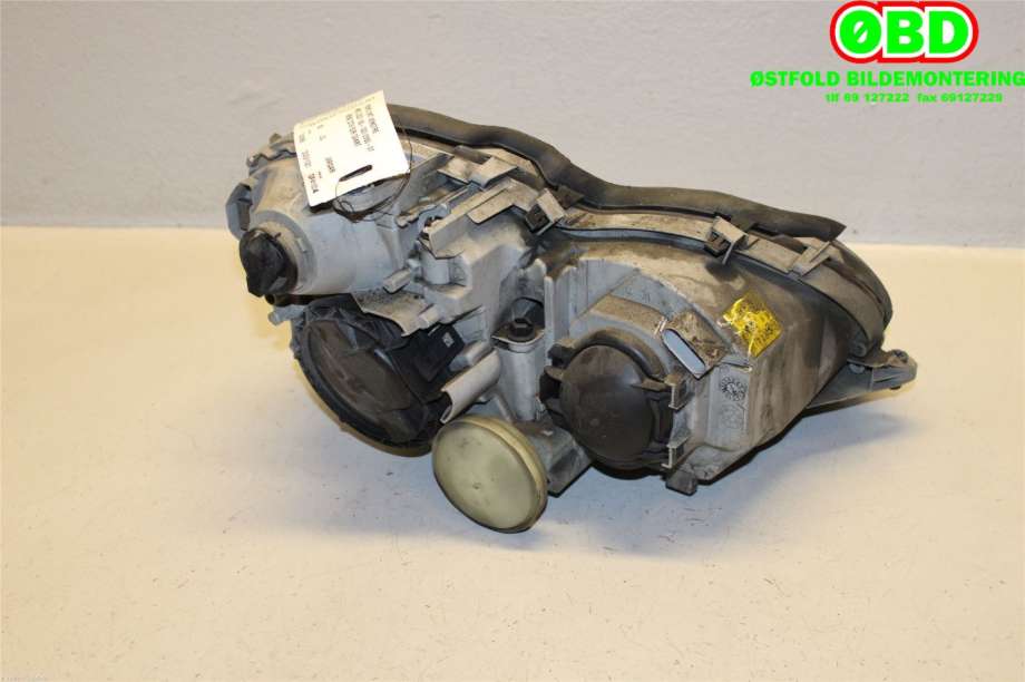 Frontlykt venstre halogen til Mercedes C-Klasse 2004-2007 (Fase 2) (W203) (W203) (MERCEDES|A 203 820 01 61||2038200161)