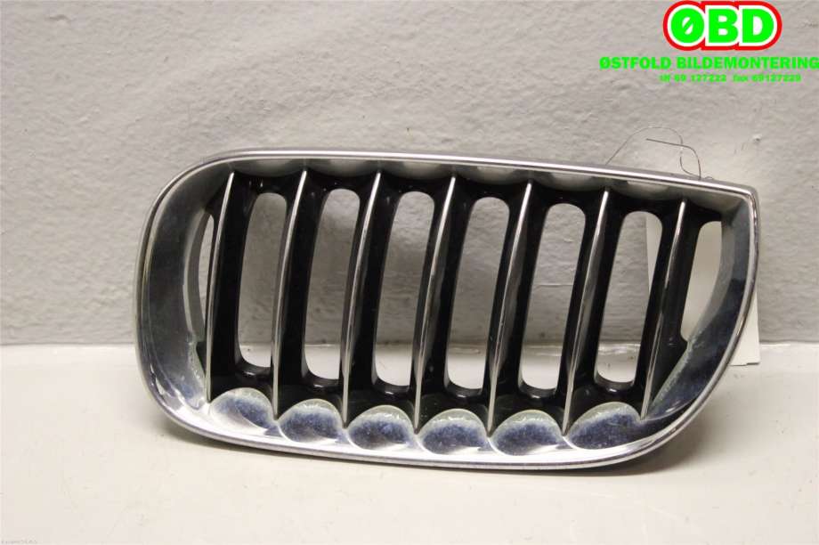 Grill venstre til BMW X3, 2003-2006 (Fase 1) (E83) (E83) (BMW|51133414903)