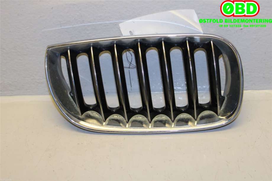 Grill høyre til BMW X3, 2003-2006 (Fase 1) (E83) (E83) (BMW|51133414904)