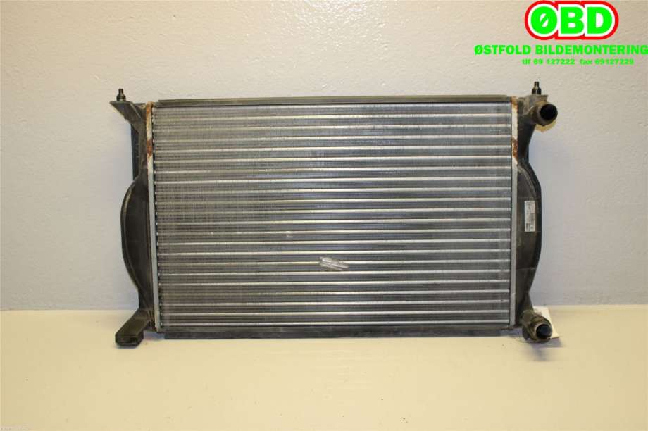 Radiator (manuell gir) til Audi A4 2001-2004 (Type II) (B6) (B6) (AUDI|8E0121251A|)
