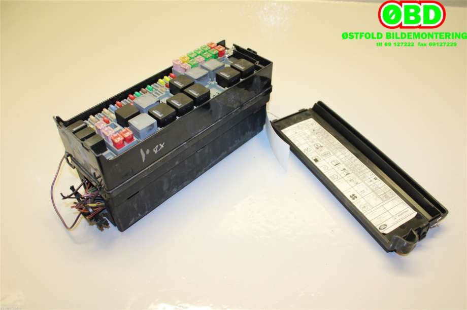 Sikringsboks til Land Rover Range Rover Sport 2005-2013 (LAND-ROVER|YQE500350SW|YQE500420SW|)