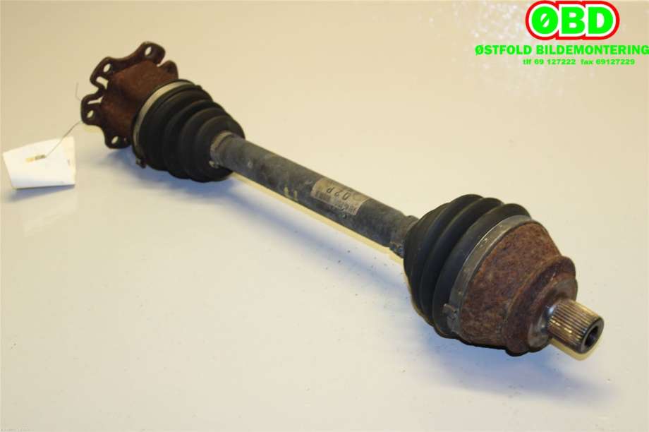 Drivaksel høyre foran til Audi A8 2003-2010 (Type II)  (AUDI|4E0 407 272 P||4E0407272P)