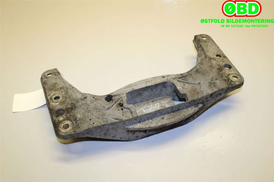 Girkassefeste til BMW 5-Serie 2003-2010 (E60/E61) (E60/E61) (BMW E60|22 31 6 761 106|)
