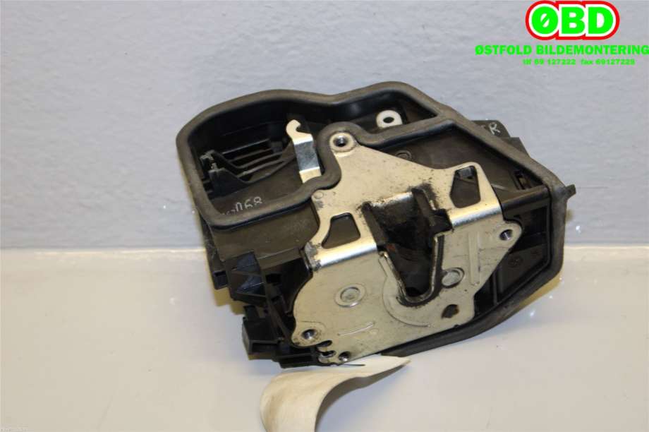 Låsekasse høyre foran til BMW X3 2003-2006 (Fase 1) (E83) (E83) (BMW|51 21 7 202 146|)