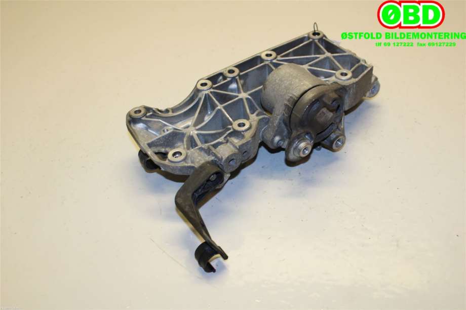 Dynamobrakett til BMW 3-Serie 2012-2018 (F30/F31/F34) (F30/F31/F34) (|11168506863)