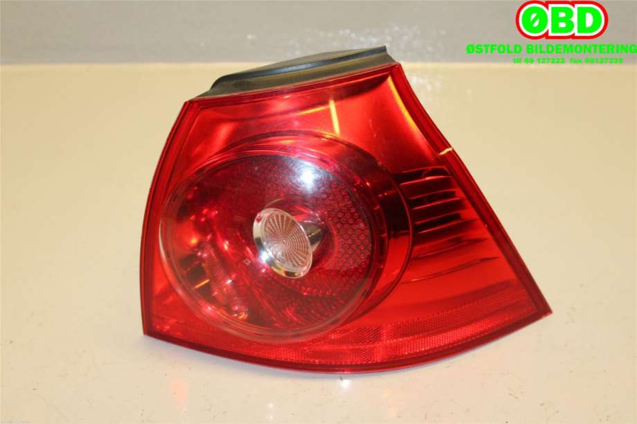 Baklykt høyre til VW Golf V, Combi 2003-2008 (VOLKSWAGEN|1K6 945 096 AA||1K6945096E)