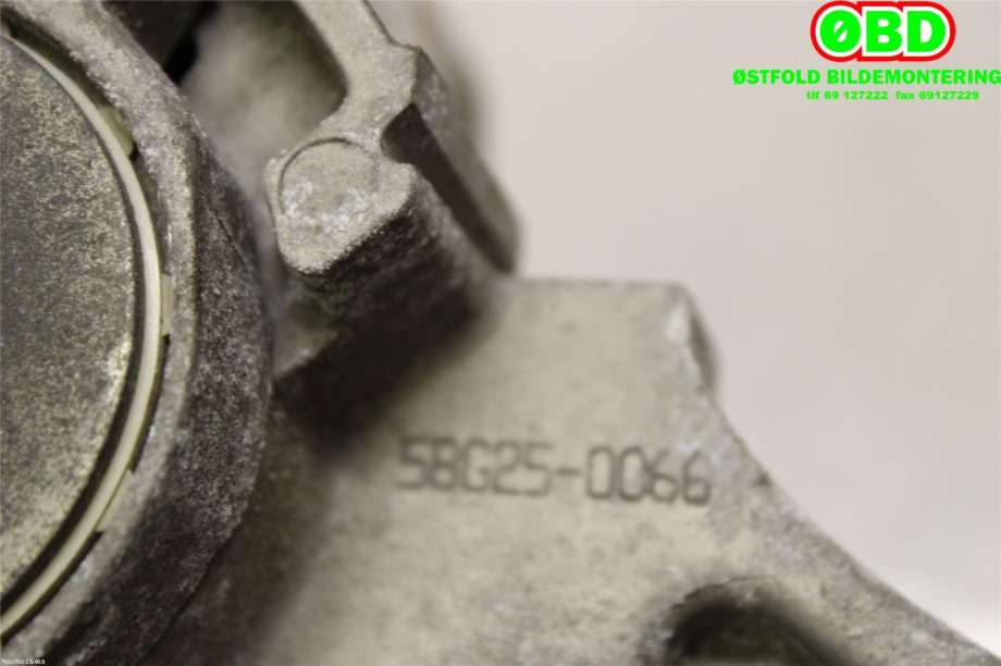 Dynamobrakett til Toyota Land Cruiser 150 2010-2013 (Fase 1)