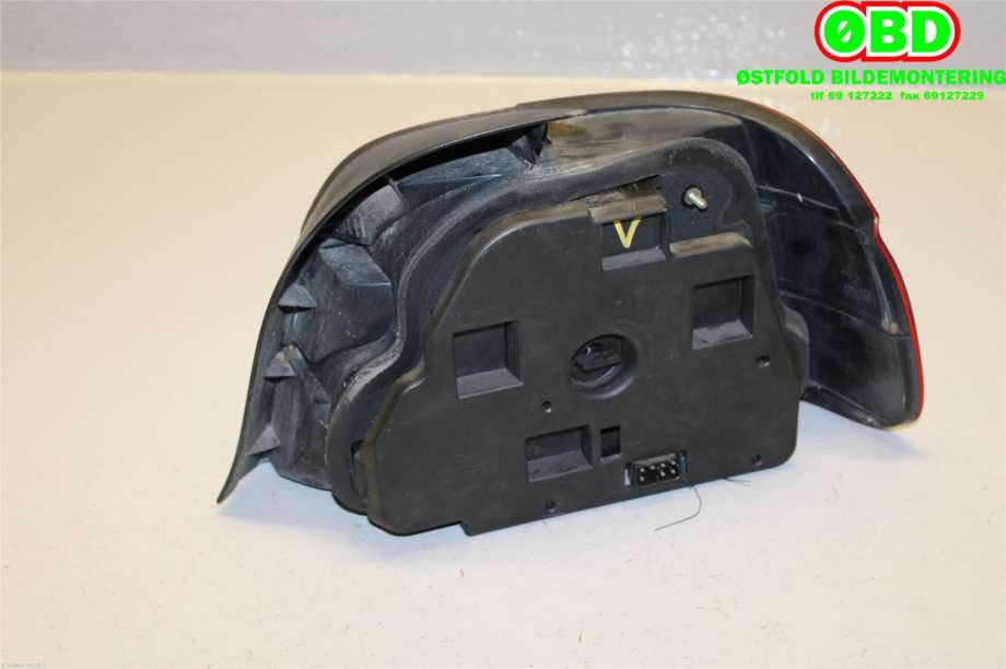 Baklykt venstre til BMW 5-Serie 1996-2003 (E39) (E39) (BMW|63 21 8 363 557|)