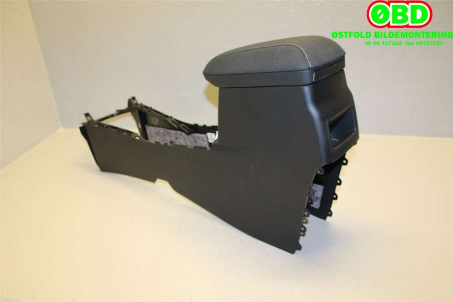 Sete armlene lokk til Toyota Auris 2015-2019 (Type II, Fase 2)  (TOYOTA|5891002410C3|)