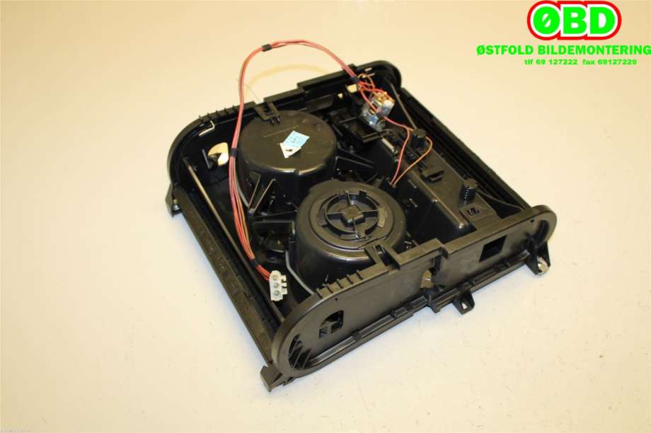 Dashbord koppholder til BMW X5 2007-2013 (E70) (E70) (BMW|51169954943|)