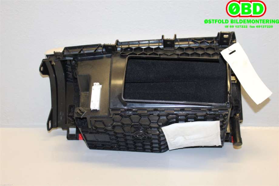 Hanskerom til BMW X5 2013-2018 (F15) (F15) (BMW|51459276266|)