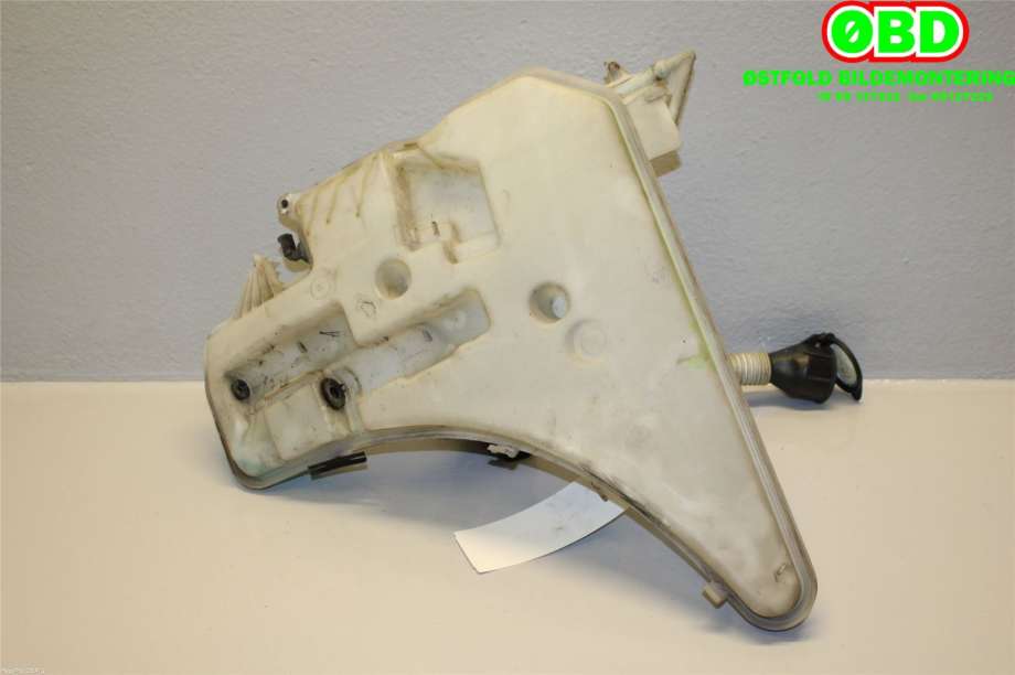Spylertank til BMW 3-Serie 2005-2011 (E90/E91/E92/E93) (E90/E91/E92/E93) (BMW|61 67 7 157 145|)