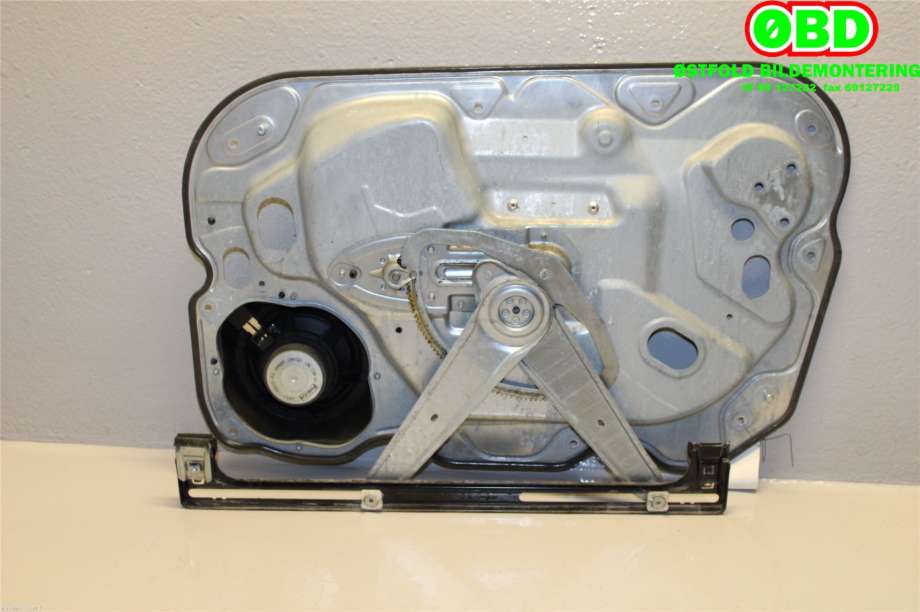 Ruteheis venstre foran til Ford Focus 2008-2010 (Type II, Fase 2)  (FORD|1738645|)