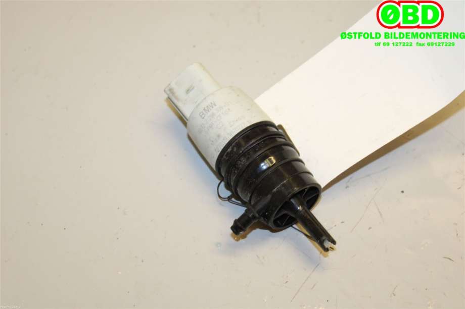 Spylerpumpe foran til BMW 5-Serie 2017-->> (G30/G31) (G30/G31) (BMW|67 12 7 302 589|)