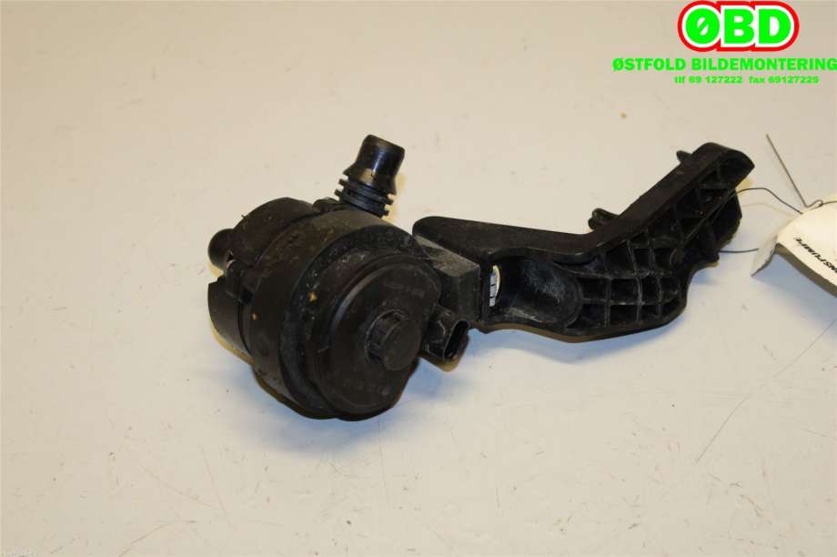 Sirkulasjonspumpe til BMW 5-Serie 2017-->> (G30/G31) (G30/G31) (BMW|64 11 6 834 923||9372723)
