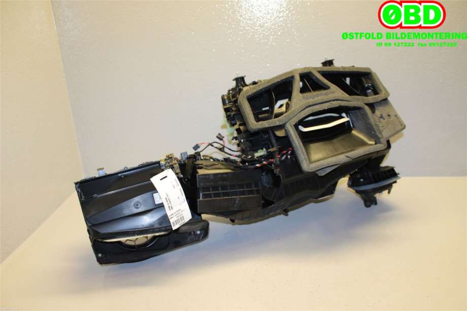 Varmeapparat diverse til BMW 5-Serie 2017-->> (G30/G31) (G30/G31) (BMW|64 11 9 361 729|)