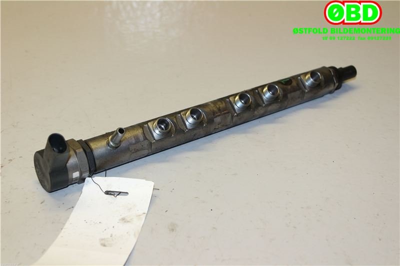 Dyseskinne (fuelrail) til BMW 3-Serie 2005-2011 (E90/E91/E92/E93) (E90/E91/E92/E93) (BMW|13 53 7 800 601|0445214183|7809128)
