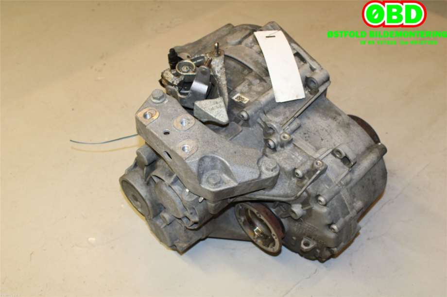 Girkasse manuell 6-trinn til VW Passat 2005-2010 (B6) (B6) (VOLKSWAGEN|02Q 300 041 Q|02Q 300 042 S|)