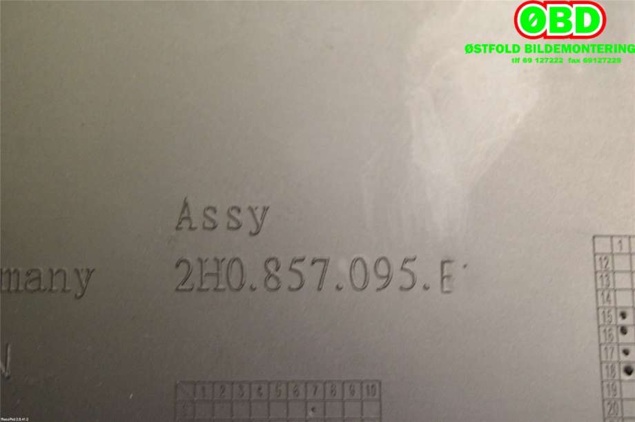 Hanskerom til VW Amarok 2016-2022 (Type I, Fase 2)  (VOLKSWAGEN|2H0 857 095 E||2H0857095E)