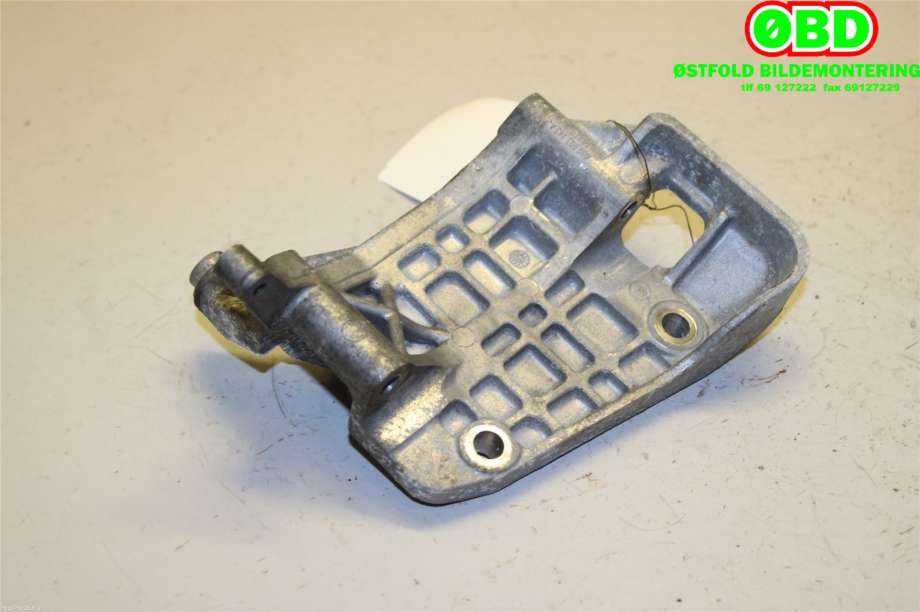 Dynamobrakett til Audi A6 2011-2014 (Type IV, Fase 1) (C7) (C7) (059 903 143 AJ||059903143AJ)