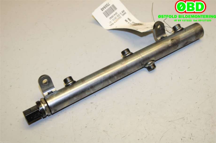 Dyseskinne (fuelrail) til Mercedes S-Klasse 2013-2020 (W222) (W222) (MERCEDES|A 642 070 30 95||6420703095)