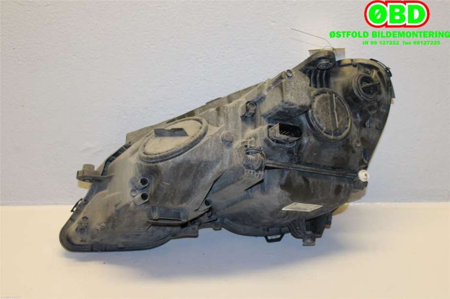 Frontlykt høyre halogen til Mercedes E-Klasse 2009-2013 (Fase 1) (W212) (W212) (MERCEDES|A 212 820 82 61|A 212 820 02 61|2128200261)