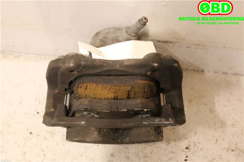 Bremsecaliper venstre foran til Mercedes C-Klasse 2007-2011 (Fase 1) (W204) (W204) (MERCEDES|A 204 421 23 81|)