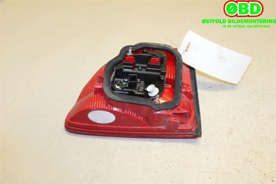 Baklykt venstre indre til VW Touran 2010-2015 (Type I, Fase 3)  (VOLKSWAGEN|1T0 945 093|)