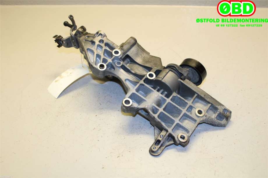 Dynamobrakett til VW Passat 2011-2015 (B7) (B7) (VOLKSWAGEN|03L 903 139 Q||03L903143Q)