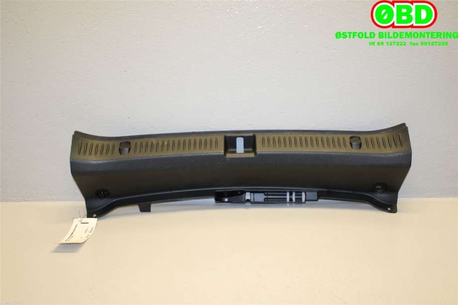 Bagasjerom teppe/gulvplate til Mercedes E-Klasse, 2016-2023 (W213) (W213) (MERCEDES|A 213 690 53 04)