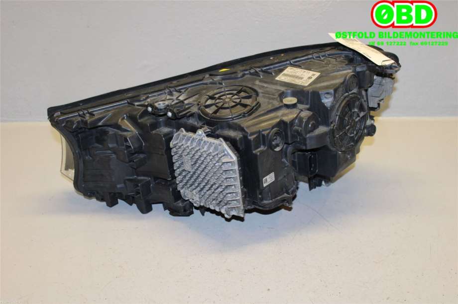 Frontlykt høyre halogen til BMW 7-Serie 2015-->> (G11/G12) (G11/G12) (BMW|63117408720||7349114)
