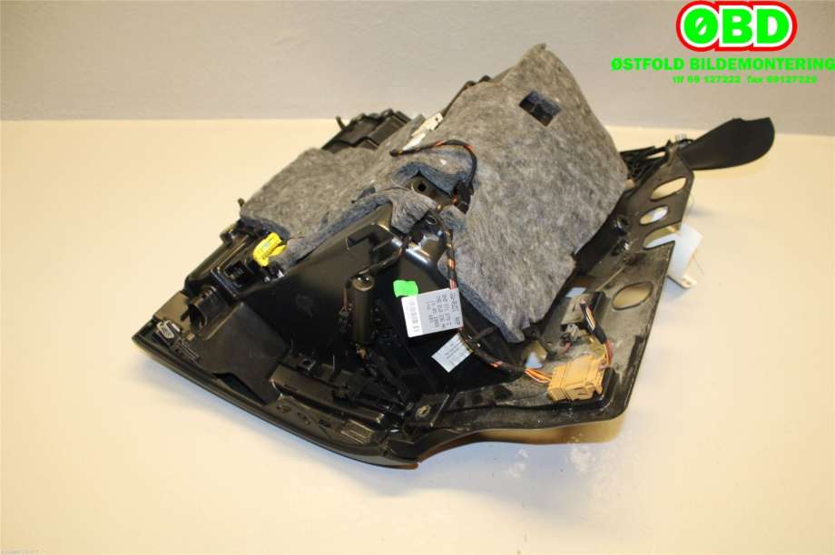 Hanskerom til Audi A5 2007-2016 (Type I)  (AUDI|8K1857104B|)