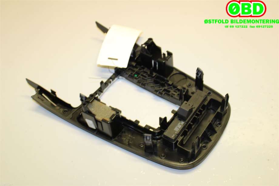 Diverse deler til Audi A5 2007-2016 (Type I)  (AUDI|8K0864261|)