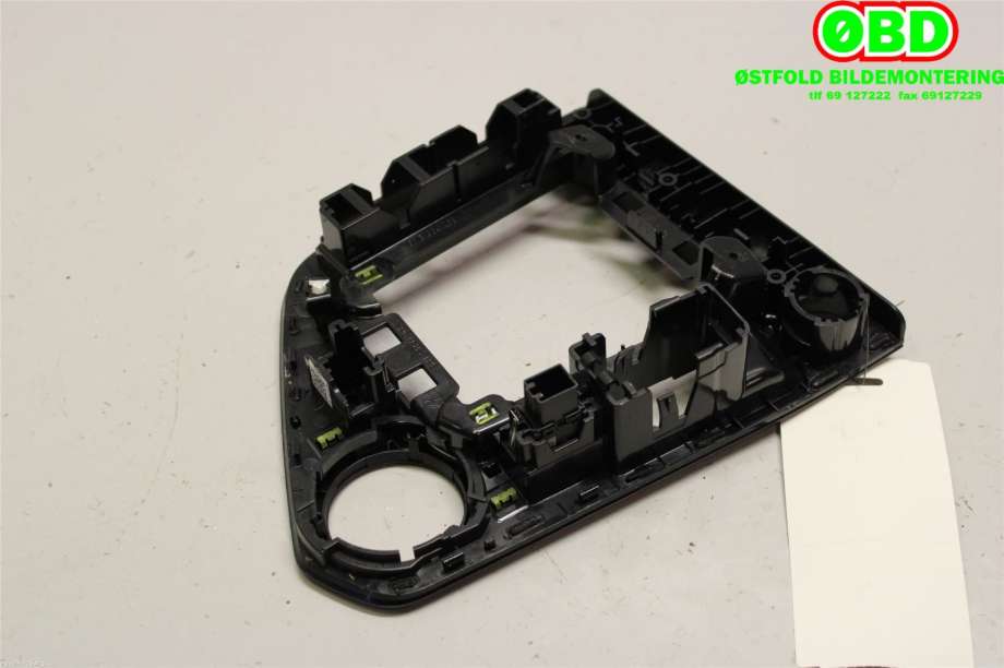 Diverse deler til VW Tiguan 2016-2020 (Type II, Fase 1) (VOLKSWAGEN|5NB 864 263 G|)