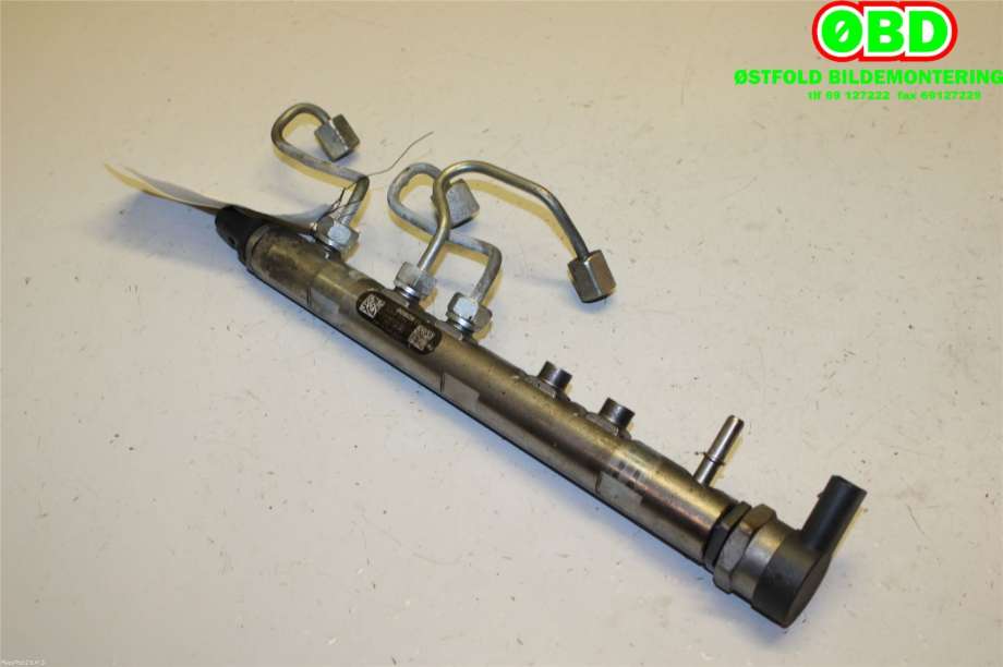Dyseskinne (fuelrail) til BMW 3-Serie 2012-2018 (F30/F31/F34) (F30/F31/F34) (13 53 7 809 127|0445214182|7809127)