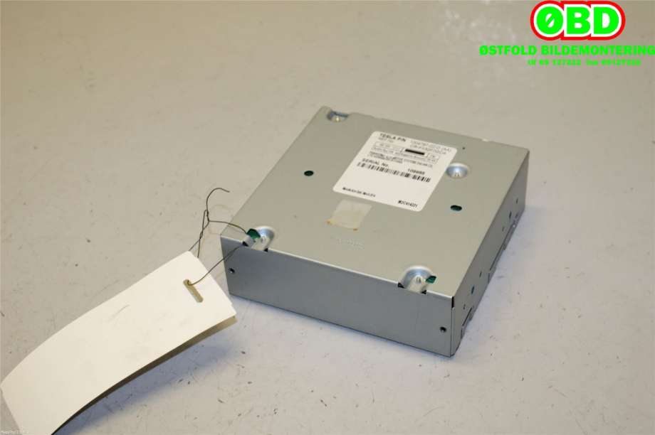 Bilstereo diverse til Tesla Model S 2013-2016 (Fase 1)  (TESLA|100478702D|)