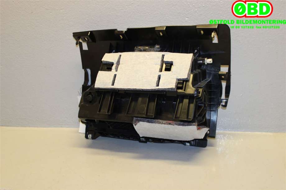Hanskerom til BMW X1 2009-2015 (E84) (E84) (BMW|51162997504||2997504)