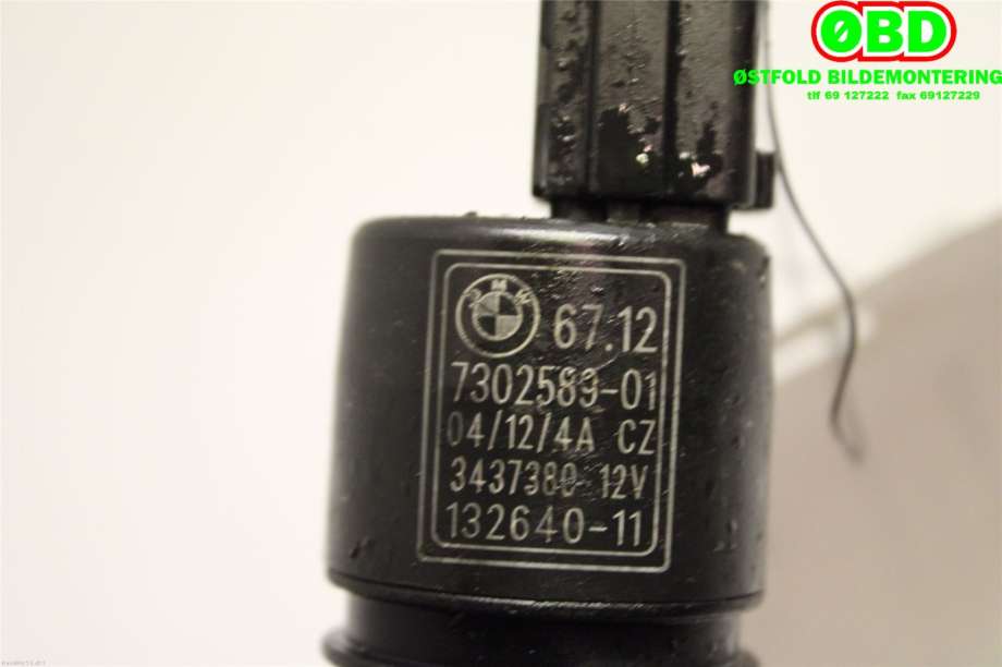 Spylerpumpe foran til BMW 3-Serie 2012-2018 (F30/F31/F34) (F30/F31/F34) (BMW|67 12 7 302 589||67127302589)