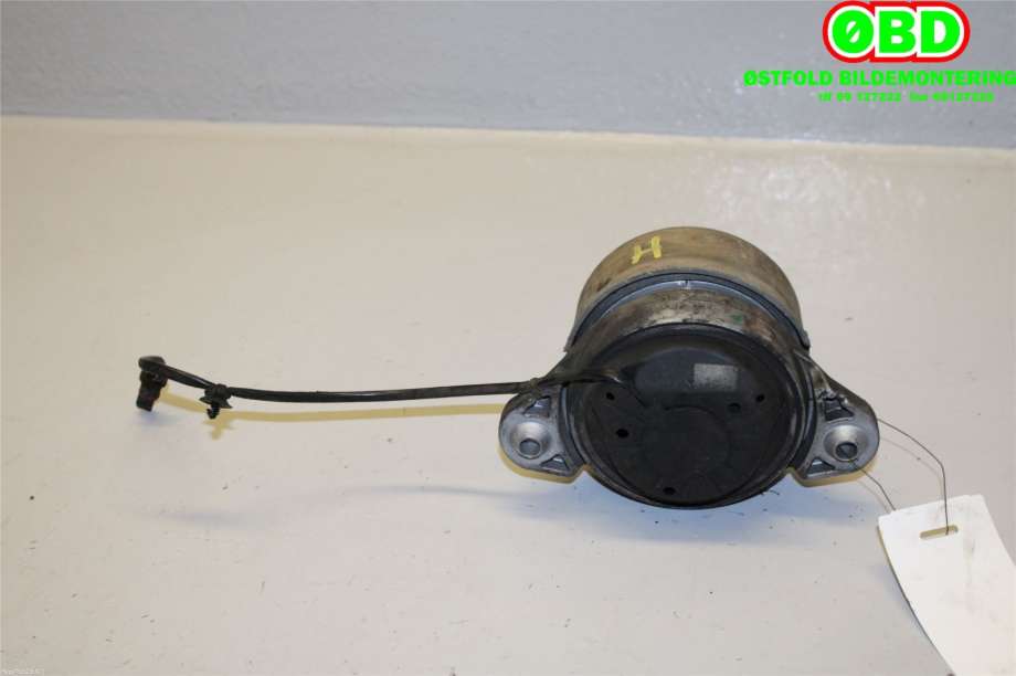 Motorfeste til Mercedes GLK 2008-2015 (X204) (X204) (MERCEDES|A 204 240 19 17|A 204 240 37 17|)