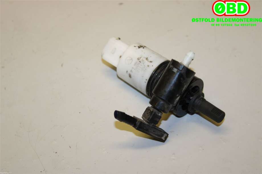 Spylerpumpe foran til Mercedes GLK 2008-2015 (X204) (X204) (MERCEDES|A 204 866 05 21||2048660521)