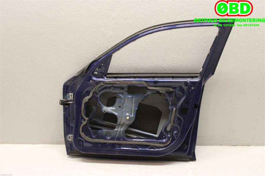 Dør høyre foran til BMW 1-Serie 2004-2011 (E81/E82/E87/E88) (E81/E82/E87/E88) (BMW|41 51 7 191 012|)