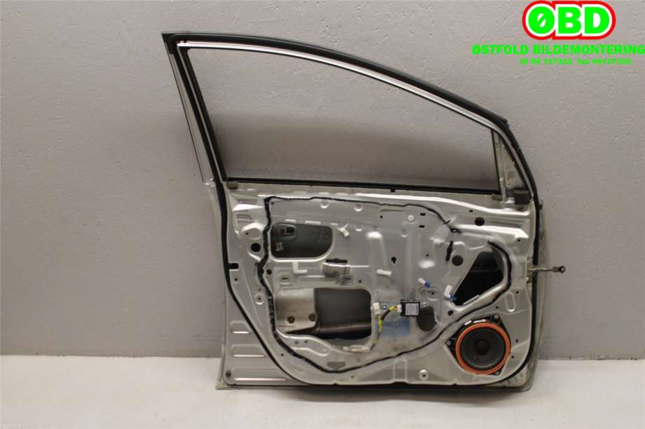 Dør venstre foran til Toyota Prius 2004-2009 (Type II) (COMBI) (COMBI) (TOYOTA|6700247040|)