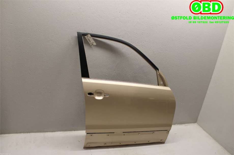 Dør høyre foran til Suzuki Grand Vitara 2005-2015 (Type III)  (SUZUKI|68001-65843|68001-65844|)