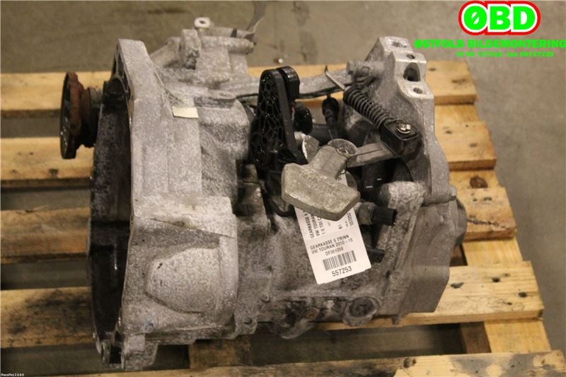 Girkasse manuell 6-trinn til VW Touran 2010-2015 (Type I, Fase 3)  (VOLKSWAGEN|02S 300 047 A|)